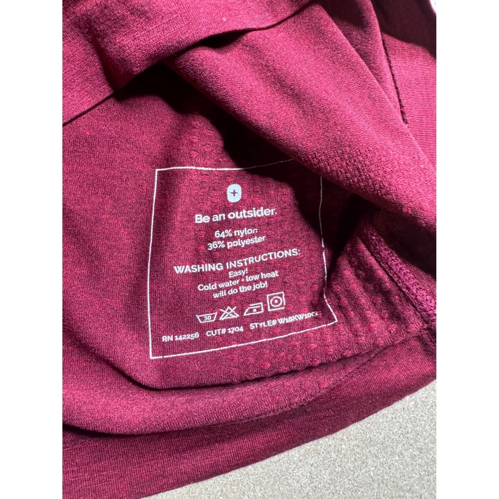 Figs Women Burgundy Seamless Long Sleeve Scrub Undershirt W18KW1002 Size M - Picture 4 of 7